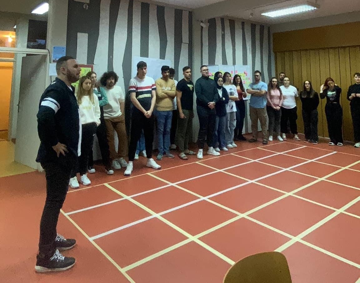 ZAVRŠEN PROJEKAT „LIDERI BUDUĆNOSTI“  I NOVA PUBLIKACIJA ZA NASTAVNIKE I ORGANIZACIJE